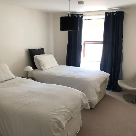 Rose Cottage. Family On The River * Hawes