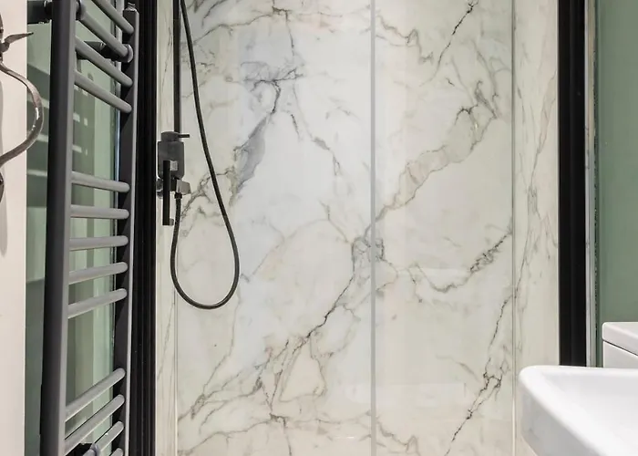 Rose Cottage. Family On The River 펜션