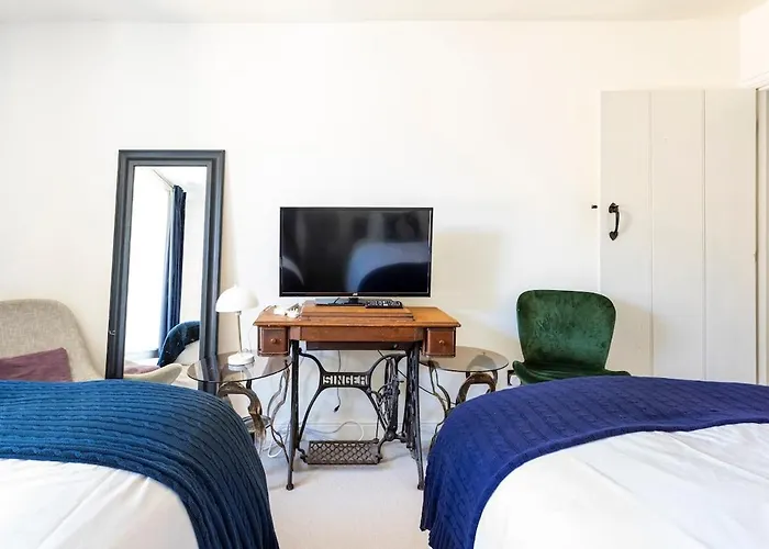 펜션 Rose Cottage. Family On The River