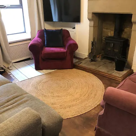 Feriehus Rose Cottage. Family On The River Hawes