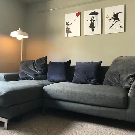 Feriehus Rose Cottage. Family On The River *