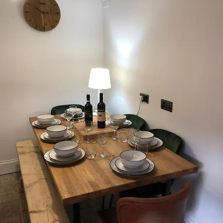 Rose Cottage. Family On The River